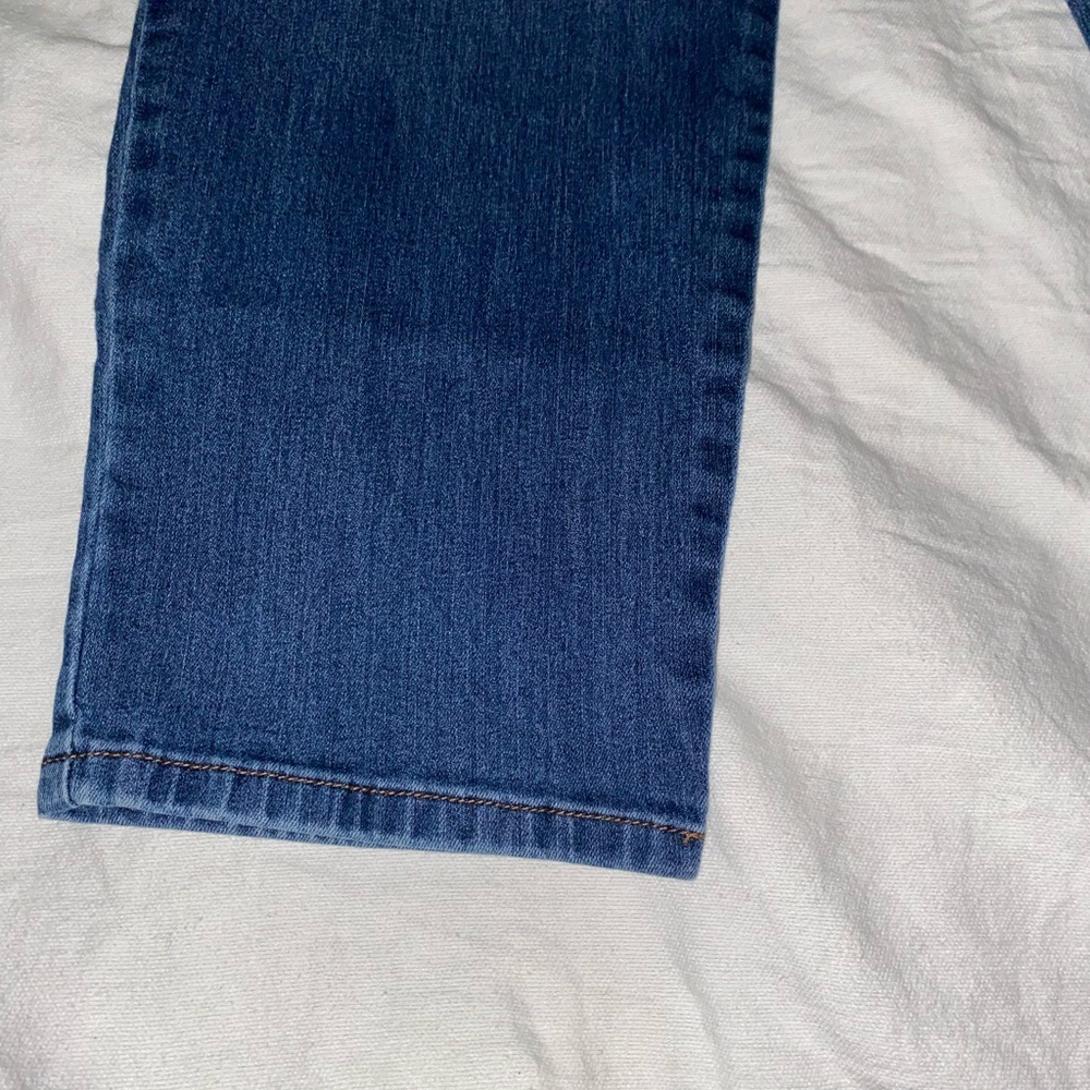 GLORIA VANDERBILT  Stretch Denim Blue Jeans, $8 Each.  2 Pair $12 - Picture 3 of 7